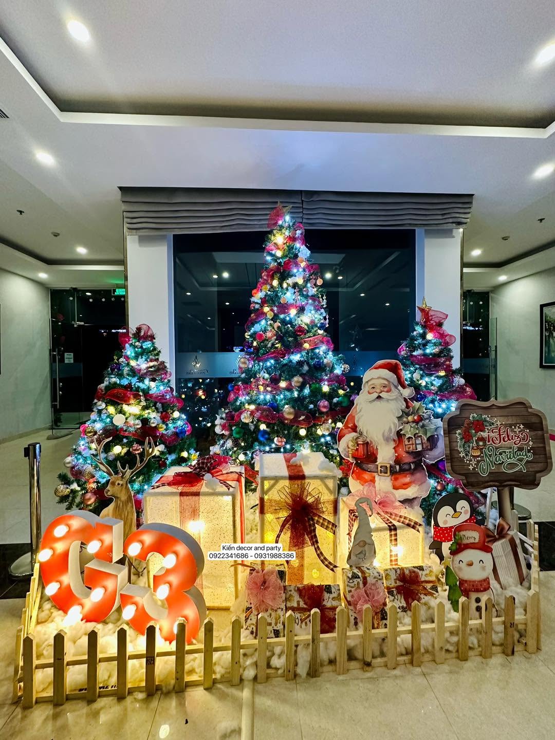 Dịch Vụ Trang Trí Noel Ở Vinhomes Skylake